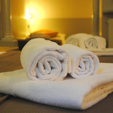 Hotel White Rose Igi Airport New Delhi Eksteriør billede