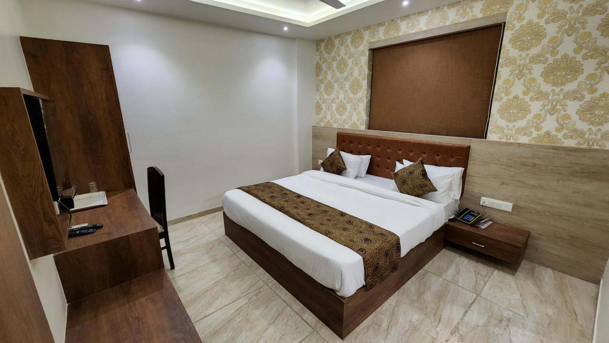 Hotel White Rose Igi Airport New Delhi Eksteriør billede